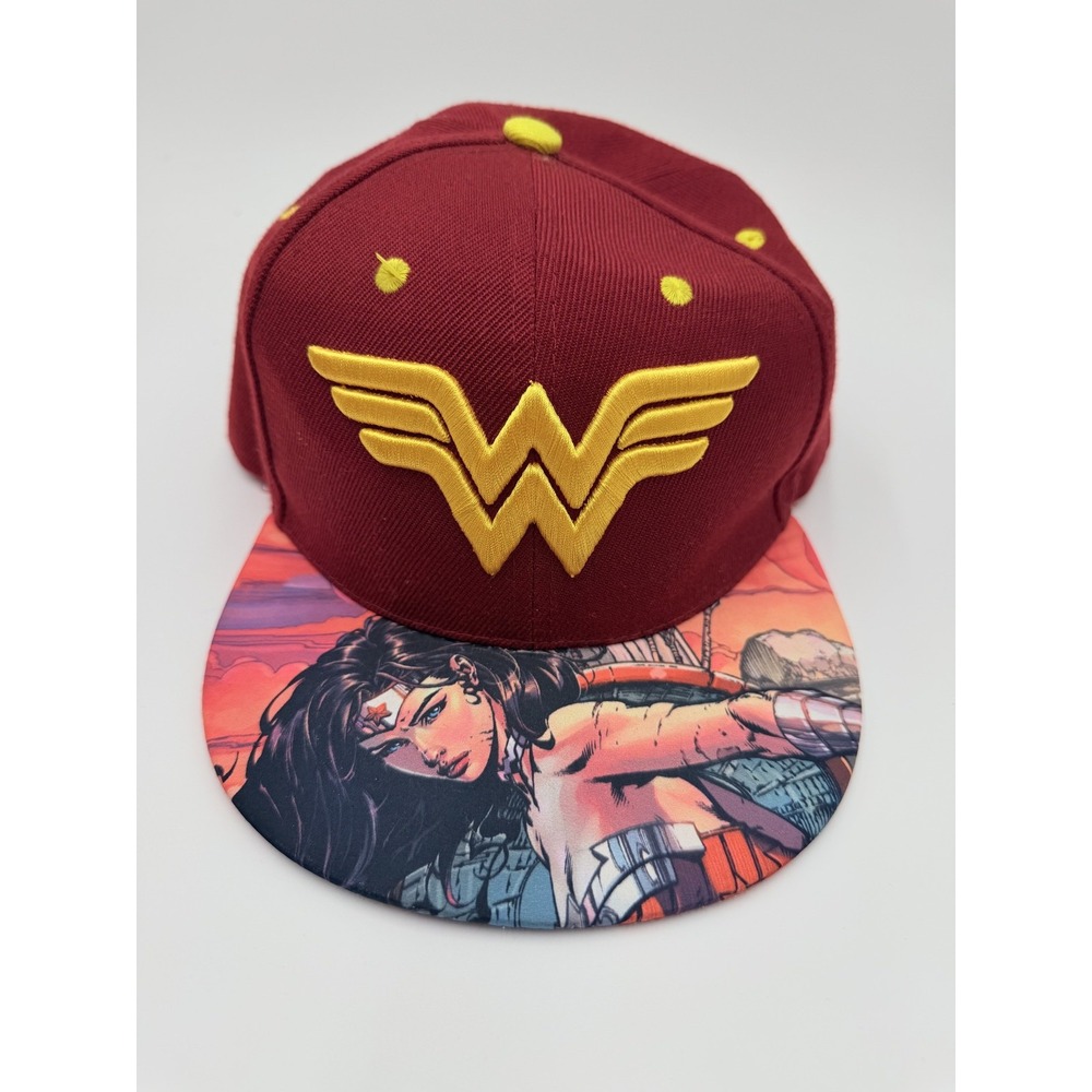 Six Flags Wonder Woman DC Comics Snapback Hat Mens Maroon Red Gold Adjustable